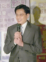 黃玉振主委在茶會上致詞。