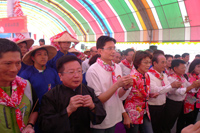行政院客委會主委黃玉振（左三）參加高雄褒忠義民廟秋祭大典，祈求義民爺保佑台灣風調雨順、民生富足